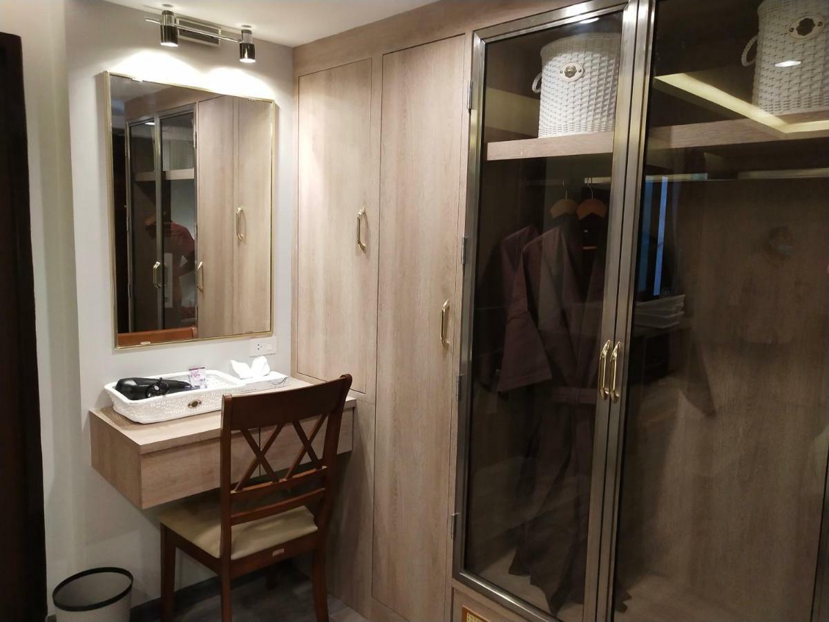 De Sripoom Hotel 4*