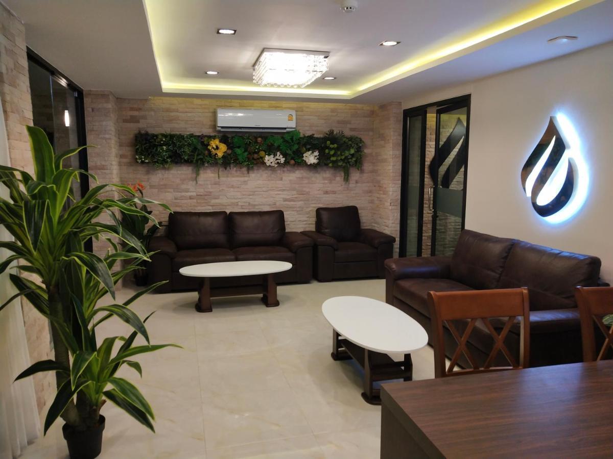 De Sripoom Hotel 4*